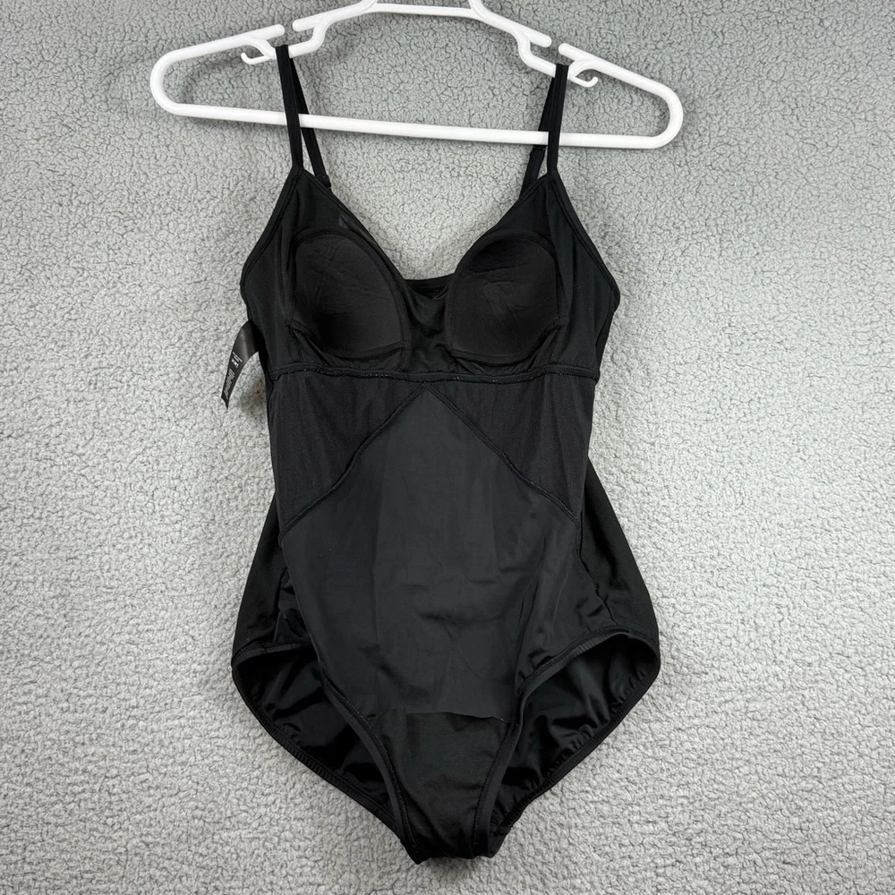 Elegant Black‎ One-Piece Swimsuit